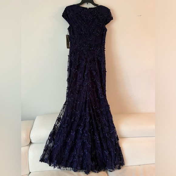 THEIA Bree Cap-Sleeve Gown NWT - Picture 10 of 12